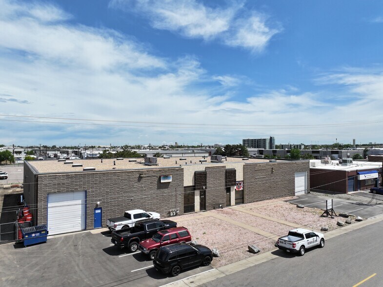 6863-6865 E 48th Ave, Denver, CO à vendre - Photo de l’immeuble – Image 2 sur 9