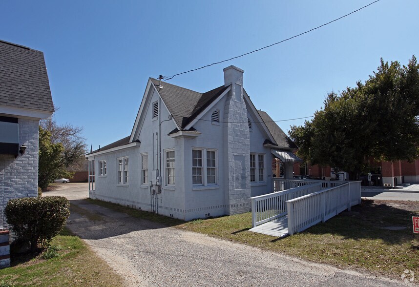 207A N Washington St, Sumter, SC à louer - Photo de l’immeuble – Image 3 sur 14
