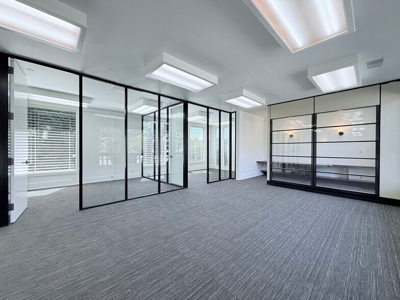 110 Tiburon Blvd, Mill Valley, CA à louer - Photo de l’immeuble – Image 3 sur 12