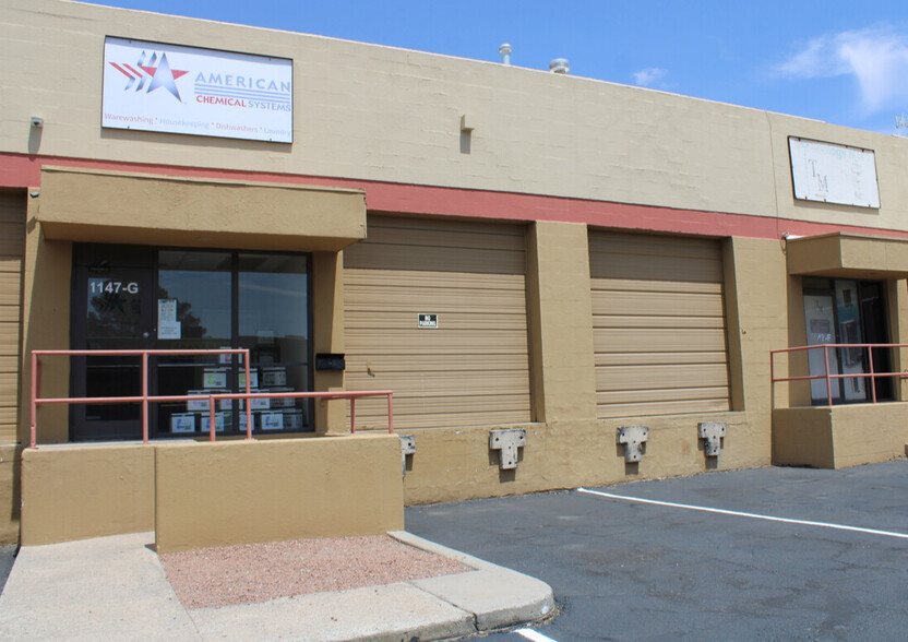 1121 Larry Mahan Dr, El Paso, TX à louer - Photo de l’immeuble – Image 2 sur 5