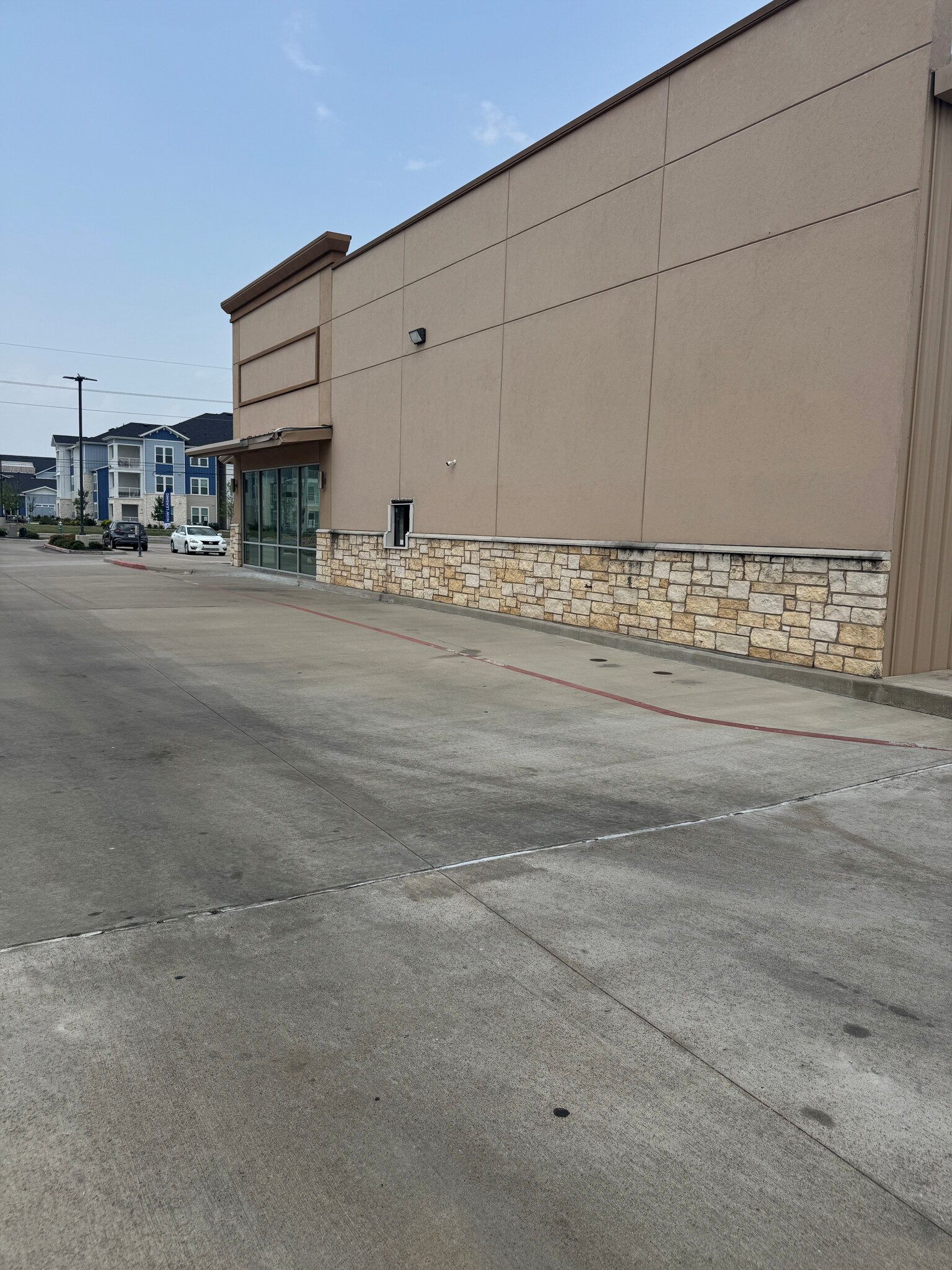 23053 Clay Rd, Katy, TX à louer Photo de l’immeuble– Image 1 sur 3