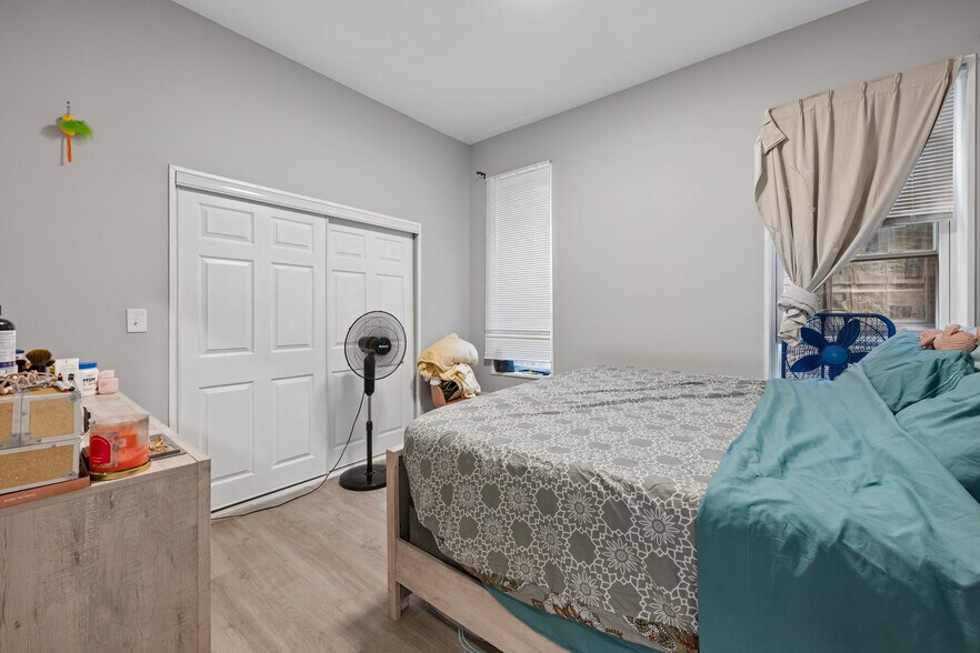 4929 S. Vincennes Ave, Chicago, IL à vendre - Photo intérieure – Image 3 sur 5