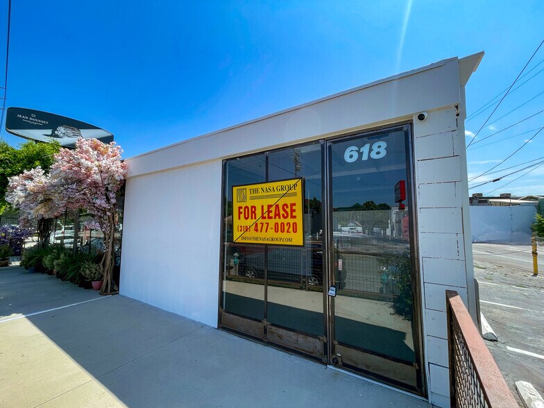 616-630 N La Cienega Blvd, West Hollywood, CA à louer - Photo de l’immeuble – Image 2 sur 8