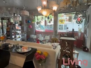 Local commercial dans Alcalá de Henares, Madrid à louer - Vidéo sur l’annonce professionnelle 