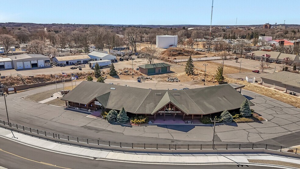 525 Highway 10 S, Saint Cloud, MN à louer - Photo de l’immeuble – Image 2 sur 7