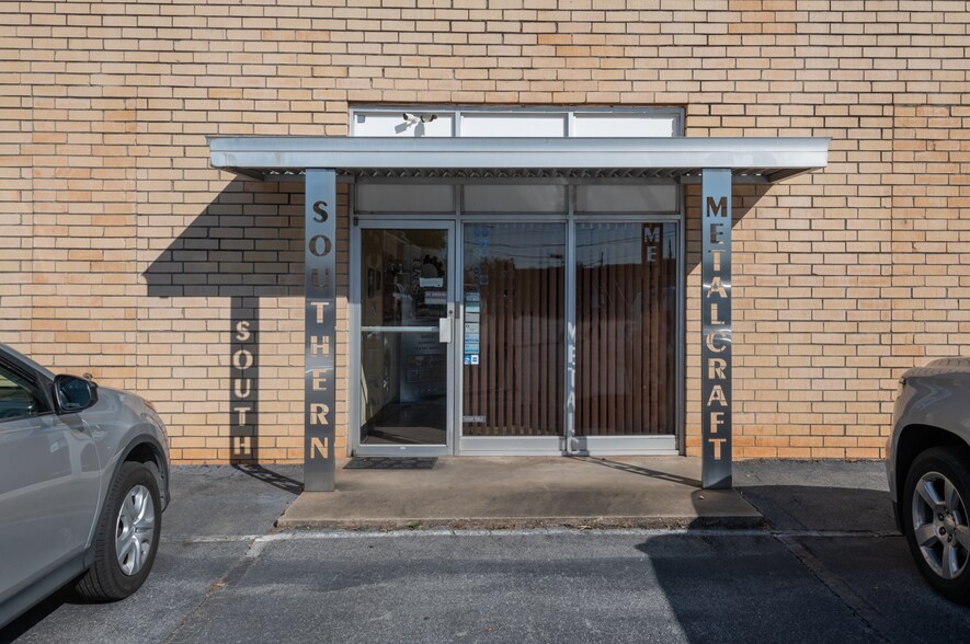 2675 Lithonia Industrial Blvd, Lithonia, GA à louer - Photo de l’immeuble – Image 2 sur 3