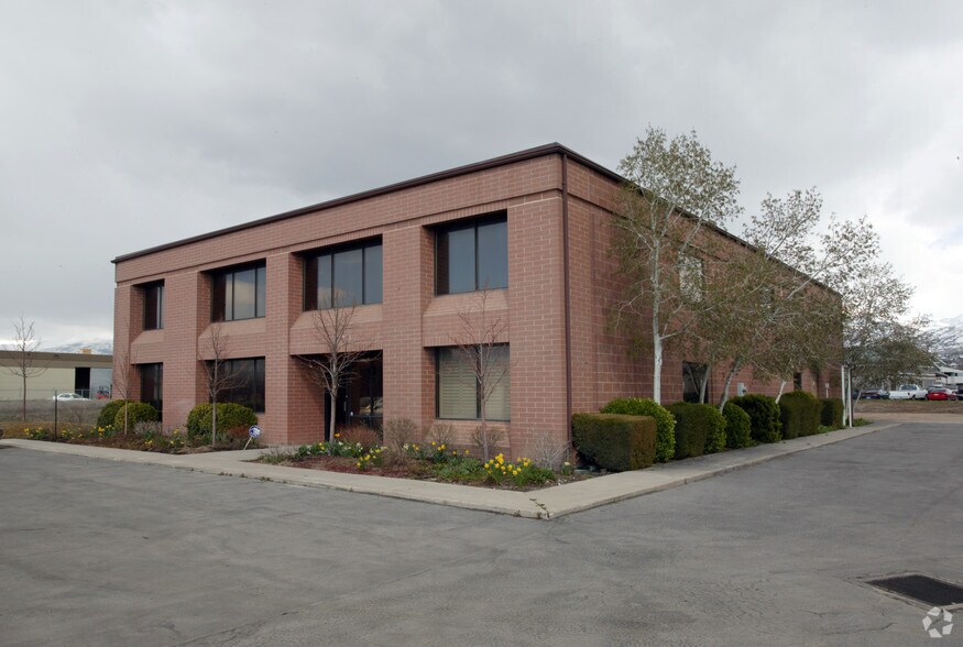 526 N 400 W, North Salt Lake, UT à vendre - Photo de l’immeuble – Image 3 sur 34