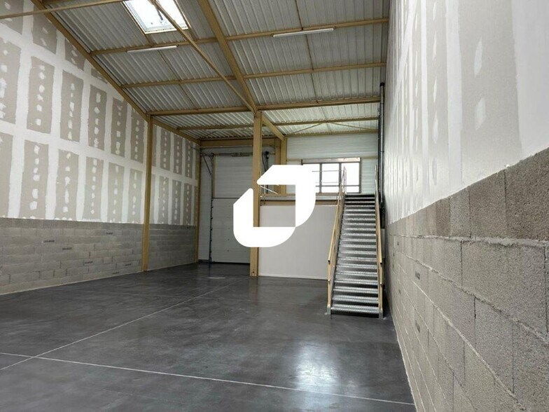225 Avenue Des Marronniers, Bourgoin-Jallieu à vendre - Photo intérieure – Image 1 sur 30