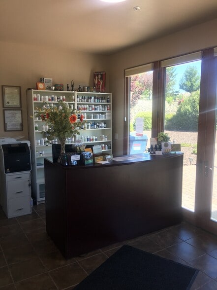 1237 N Rhinestone Dr, Prescott, AZ à vendre - Hall d’entrée – Image 2 sur 23