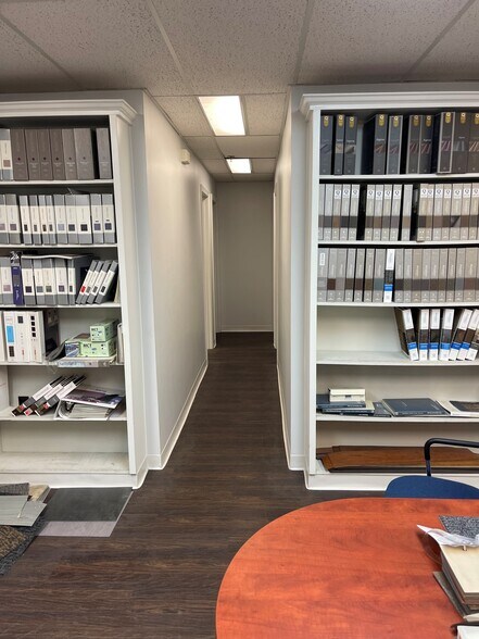 100 Weymouth St, Rockland, MA à louer - Photo de l’immeuble – Image 3 sur 11