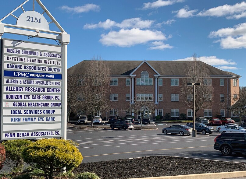 2151 Linglestown Rd, Harrisburg, PA à louer - Photo de l’immeuble – Image 2 sur 13