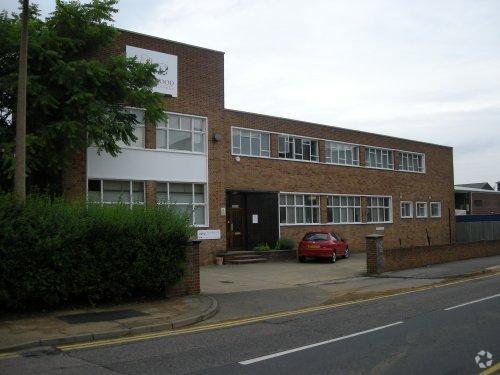 Warwick Rd, Borehamwood à louer - Photo de l’immeuble – Image 2 sur 2