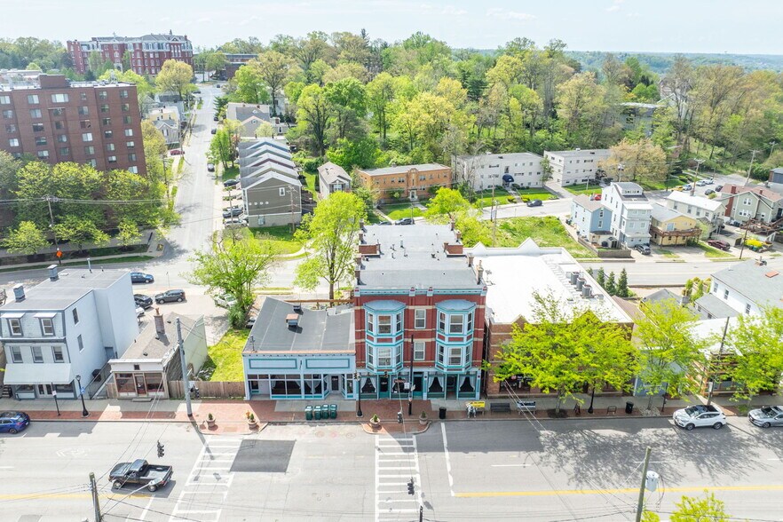 2015 Madison rd, Cincinnati, OH à louer - Photo de l’immeuble – Image 1 sur 12