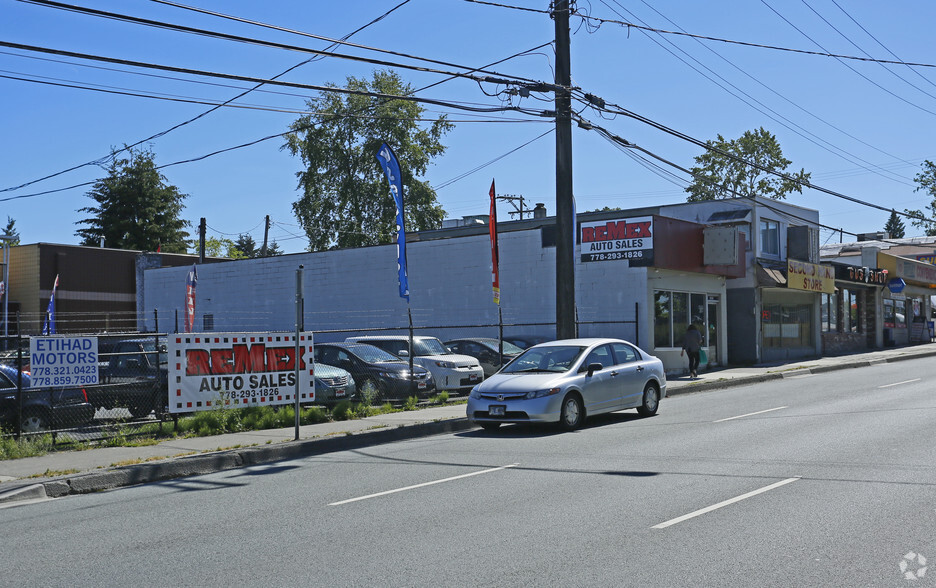 13521 King George Blvd, Surrey, BC à vendre - Photo de l’immeuble – Image 2 sur 5