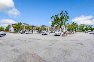 1569 Lexann Ave, San Jose, CA à louer Photo de l’immeuble– Image 1 sur 53