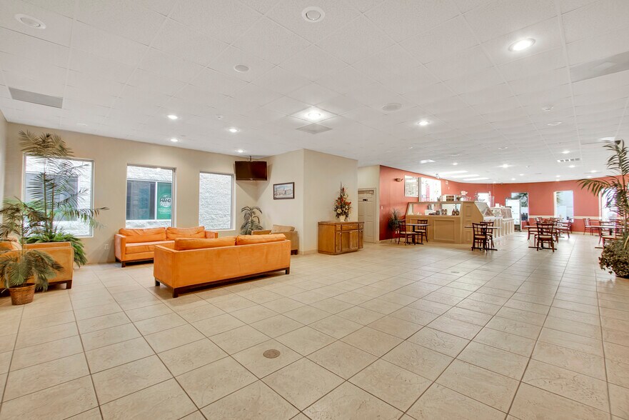2614 E Griffin Pkwy, Mission, TX à vendre - Photo intérieure – Image 2 sur 21