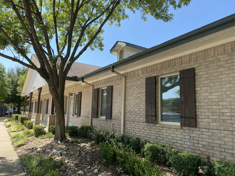 2651 Sagebrush Dr, Flower Mound, TX à louer - Photo de l’immeuble – Image 2 sur 2