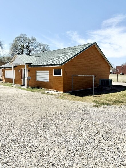 515 W Doolin Ave, Blackwell, OK à vendre - Photo principale – Image 1 sur 5