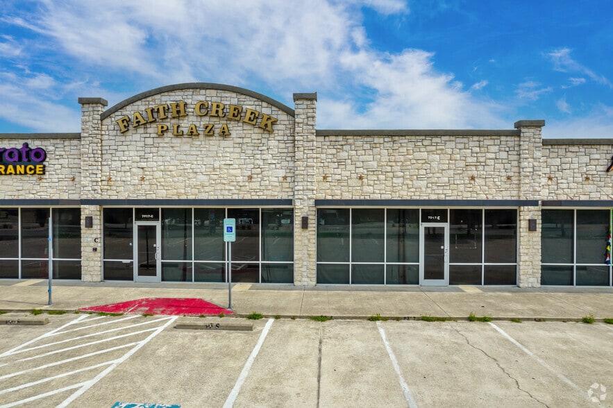 7017 Baker Blvd, Richland Hills, TX à louer - Photo de l’immeuble – Image 3 sur 4