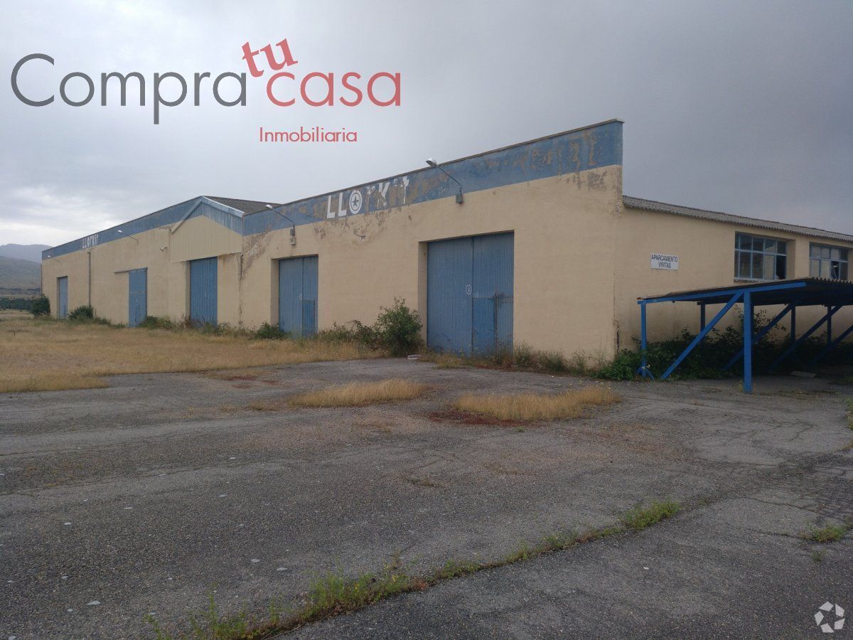 Industriel/Logistique dans Torrecaballeros, Segovia à vendre Photo principale– Image 1 sur 8