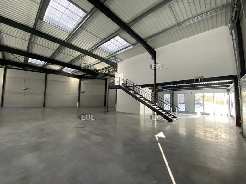 Industriel/Logistique dans Seclin à louer - Photo de l’immeuble – Image 3 sur 6