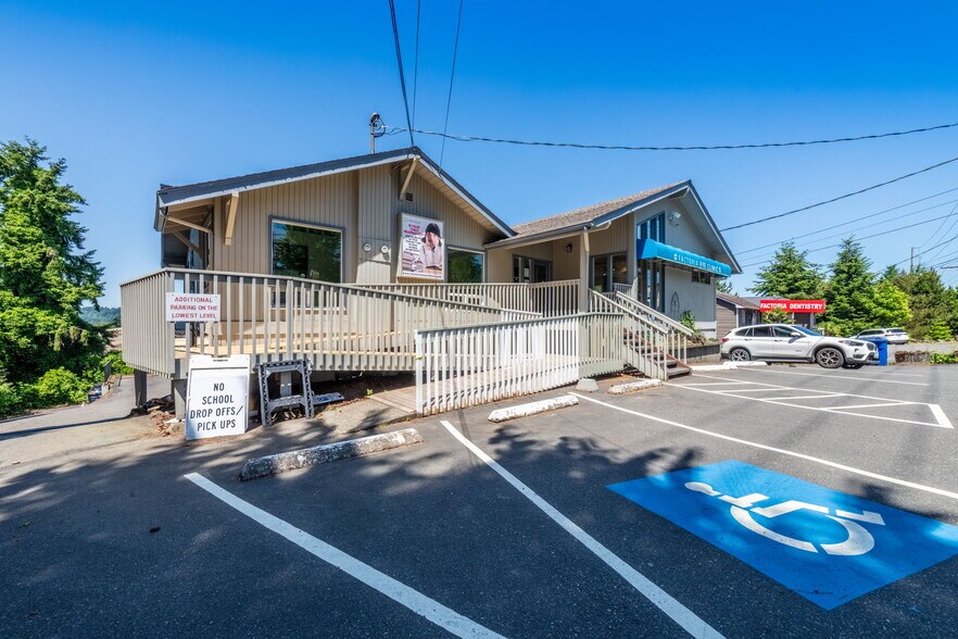 4315 Factoria Blvd SE, Bellevue, WA à vendre - Photo de l’immeuble – Image 2 sur 8