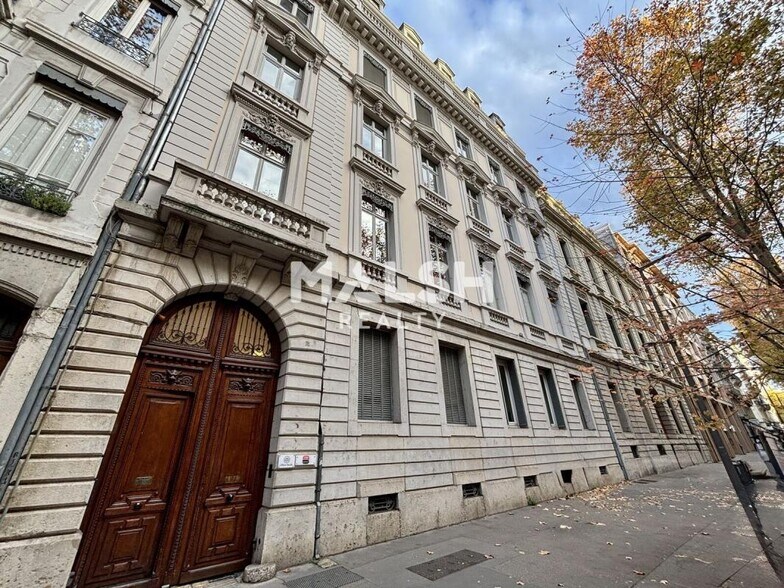 Bureau dans Lyon à louer - Photo de l’immeuble – Image 1 sur 11