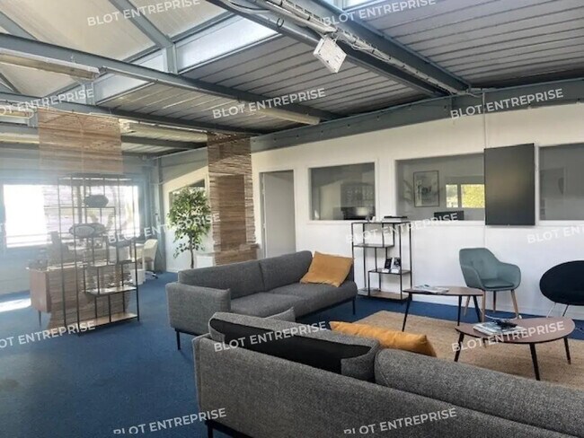 Plus de détails pour Bureau à louer