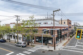 Plus de détails pour 1-3 Main St 2-4 4th Ave, Bay Shore, NY - Logement à vendre