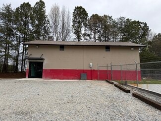 Plus de détails pour 727 Airport Rd, Cornelia, GA - Local d’activités à vendre