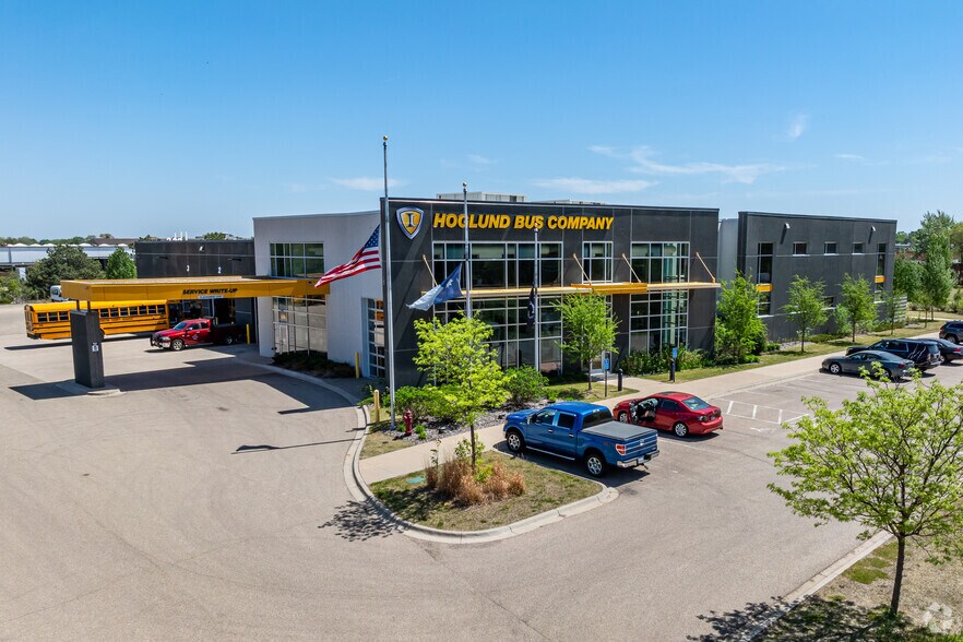 9545 Penn Ave S, Bloomington, MN à vendre - Photo de l’immeuble – Image 3 sur 17