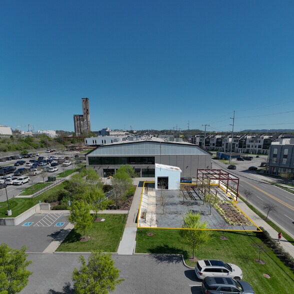 1610 54th Ave, Nashville, TN à louer - Photo de l’immeuble – Image 3 sur 11