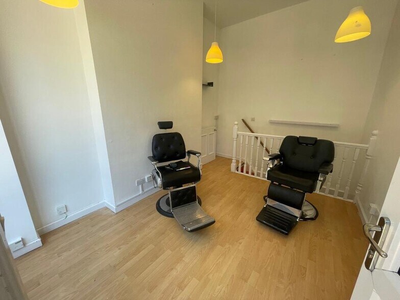 3 Dalgety Ave, Edinburgh à louer - Photo de l’immeuble – Image 3 sur 8
