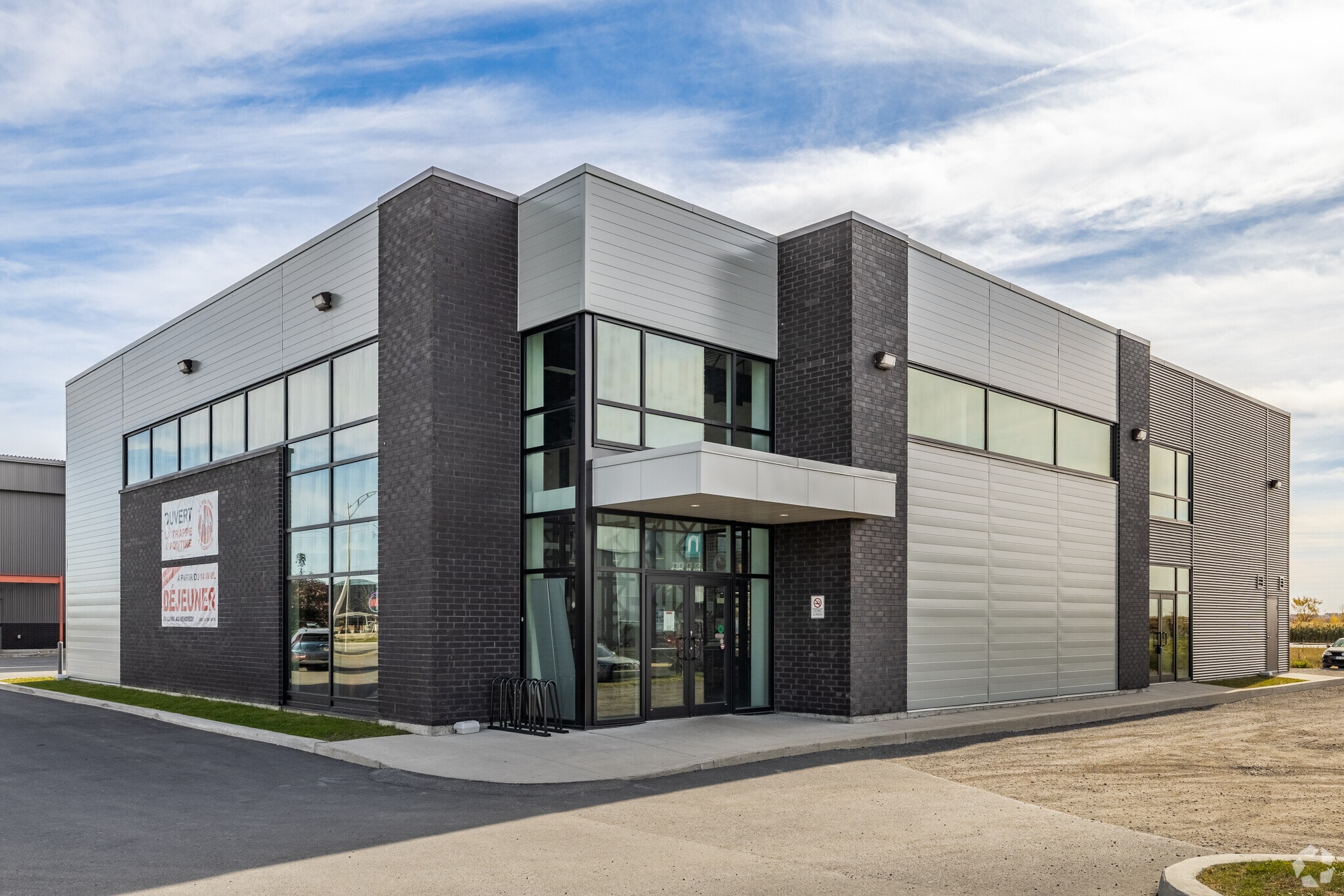 490 Ch Industriel, Gatineau, QC à louer Photo principale– Image 1 sur 4