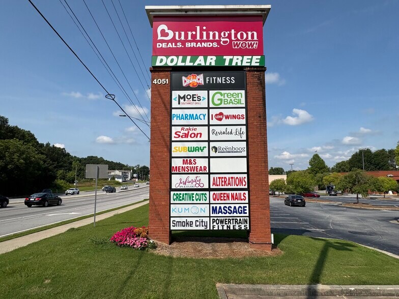4051 Stone Mountain Hwy, Lilburn, GA à louer - Photo de l’immeuble – Image 2 sur 11