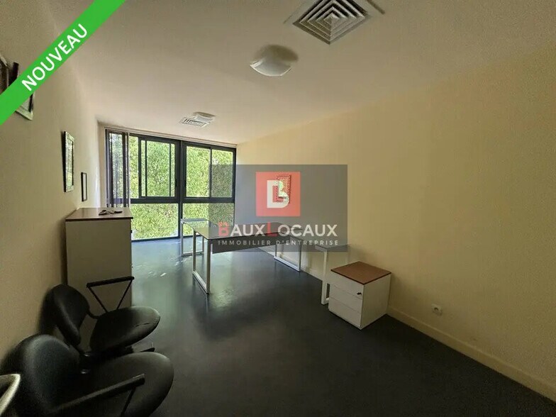 Bureau dans Avignon à louer - Photo de l’immeuble – Image 3 sur 8