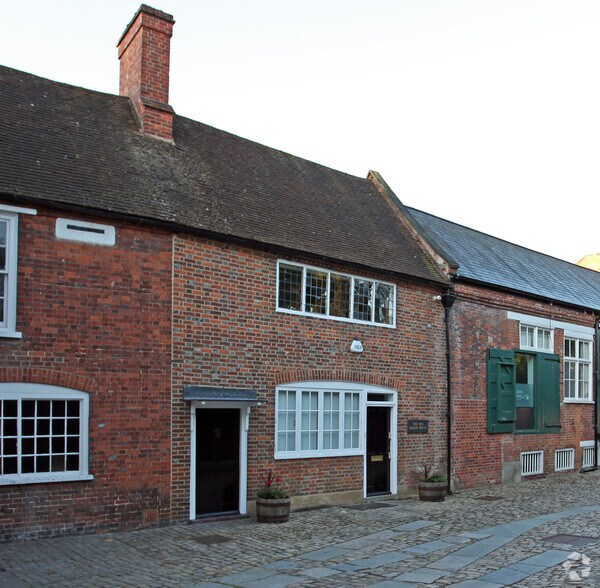 Draymans Ln, Marlow à vendre - Photo de l’immeuble – Image 1 sur 13