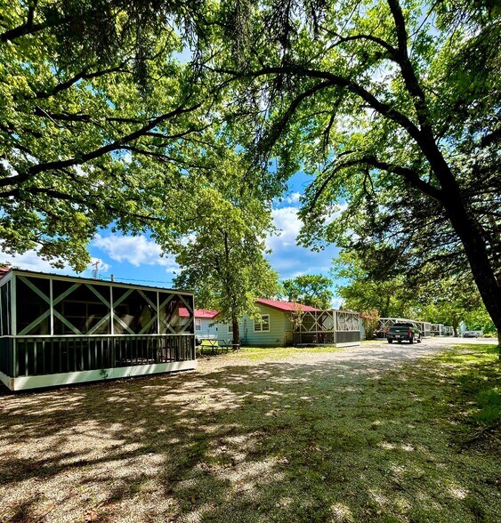 1575 Tablerock Cir, Branson, MO à vendre - Photo de l’immeuble – Image 2 sur 67