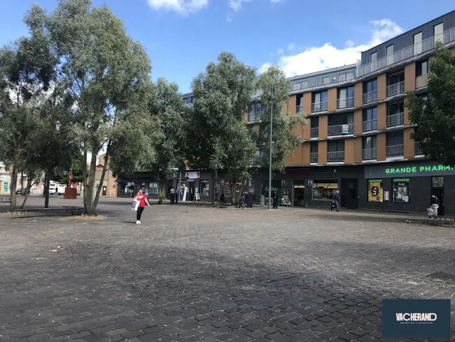 Plus de détails pour Local commercial à vendre