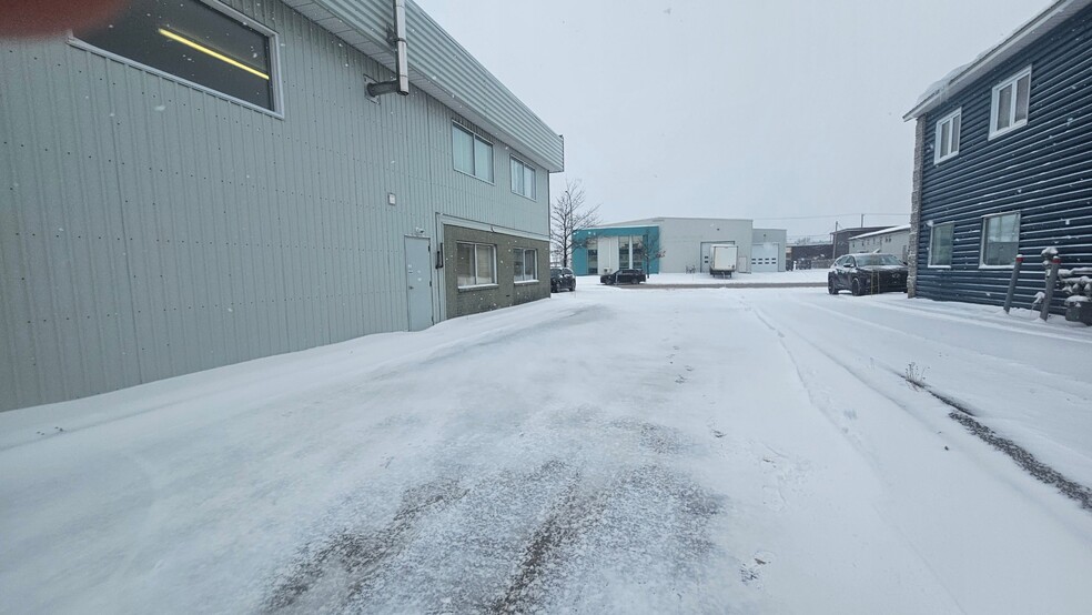550 Rue Adanac, Québec, QC à louer - Photo de l’immeuble – Image 2 sur 5