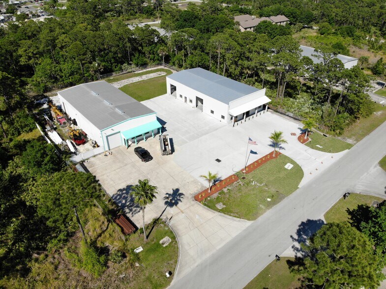 1729 Agora Cir SE, Palm Bay, FL à louer - Photo de l’immeuble – Image 3 sur 5