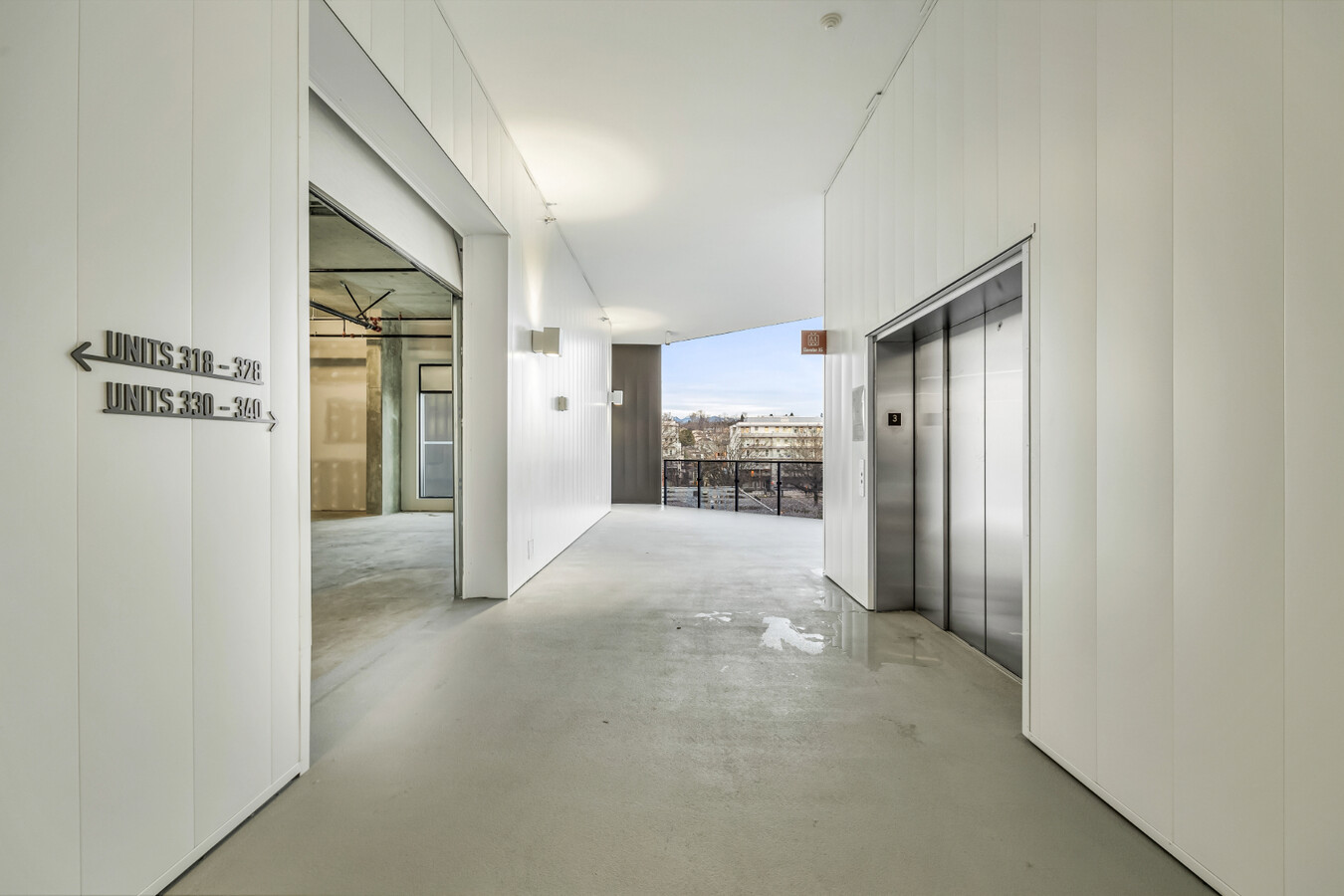 8188 Manitoba St, Vancouver, BC V5X 3A2 - Lot 330 -  - Hall d’entrée - Image 1 of 5