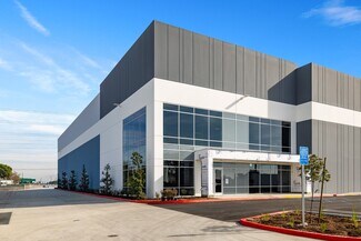 Plus de détails pour 701 E Ball Rd, Anaheim, CA - Industriel/Logistique à louer