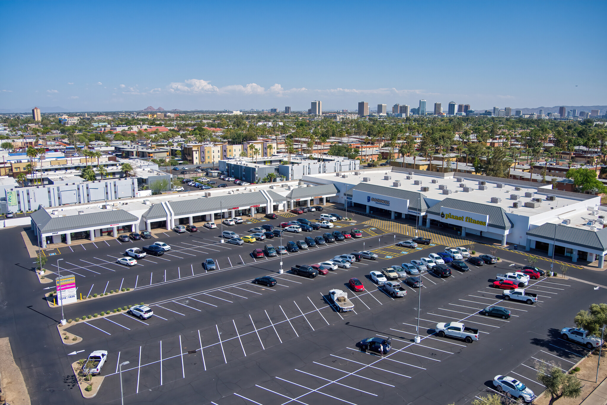 1615-1635 W Camelback Rd, Phoenix, AZ à louer Photo de l’immeuble– Image 1 sur 8