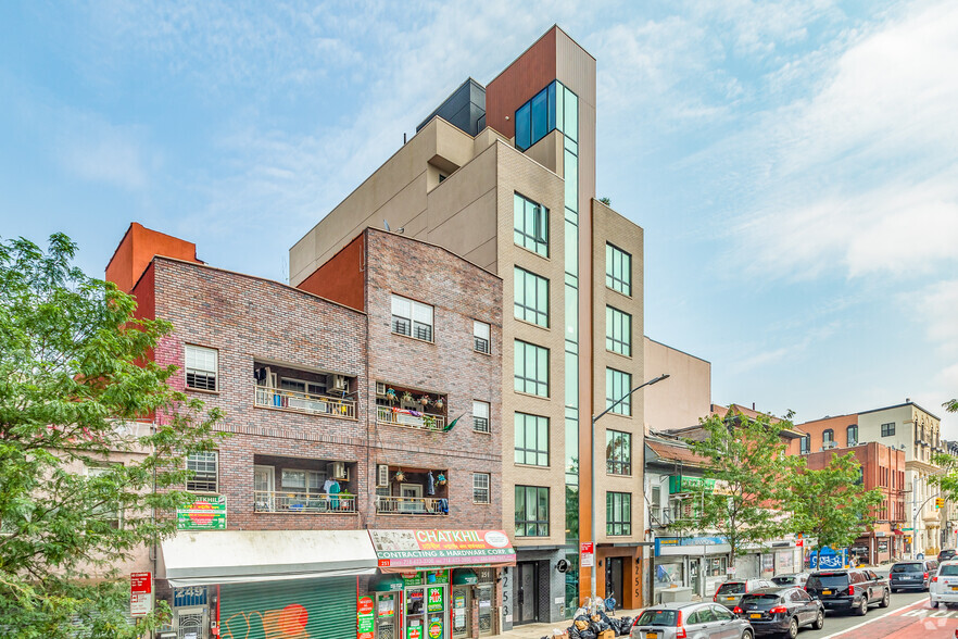 253-255 Nostrand Ave, Brooklyn, NY à louer - Photo de l’immeuble – Image 2 sur 3