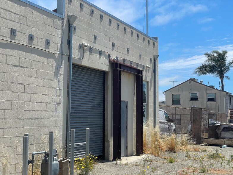 11155 San Pablo Ave, El Cerrito, CA à louer - Photo de l’immeuble – Image 3 sur 7