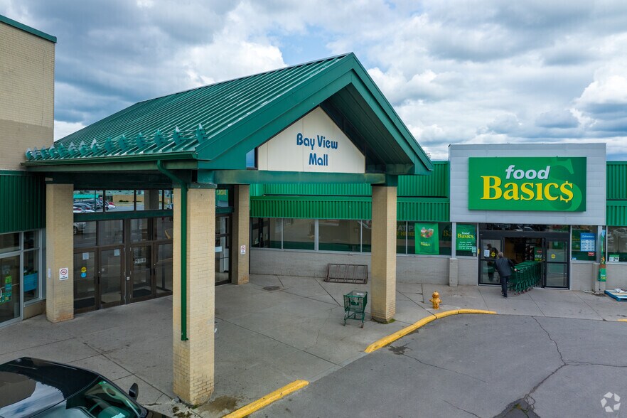 470 Dundas St E, Belleville, ON à vendre - Photo de l’immeuble – Image 3 sur 4