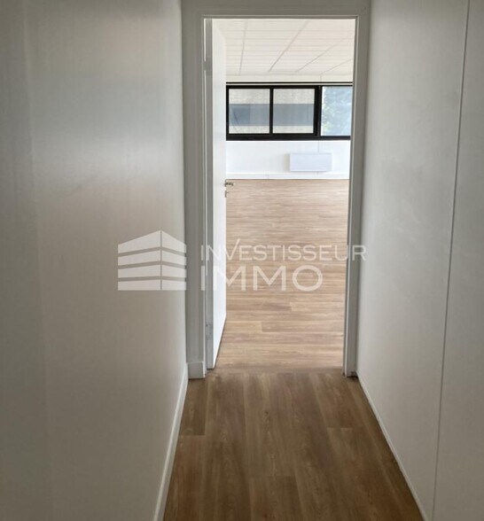 Bureau dans Asnieres Sur Seine à vendre - Photo intérieure – Image 2 sur 4