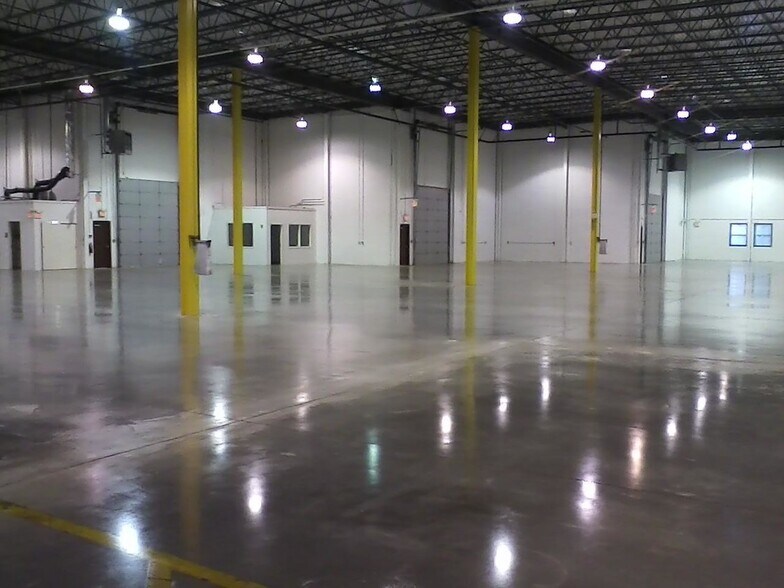 1445 Lower Ferry Rd, Ewing, NJ à louer - Photo intérieure – Image 3 sur 4