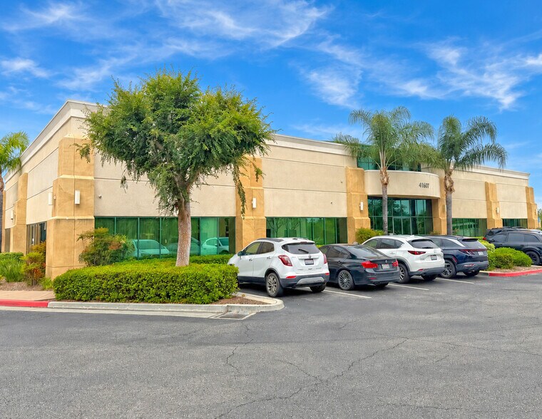 41607 Margarita Rd, Temecula, CA à louer - Photo de l’immeuble – Image 2 sur 7